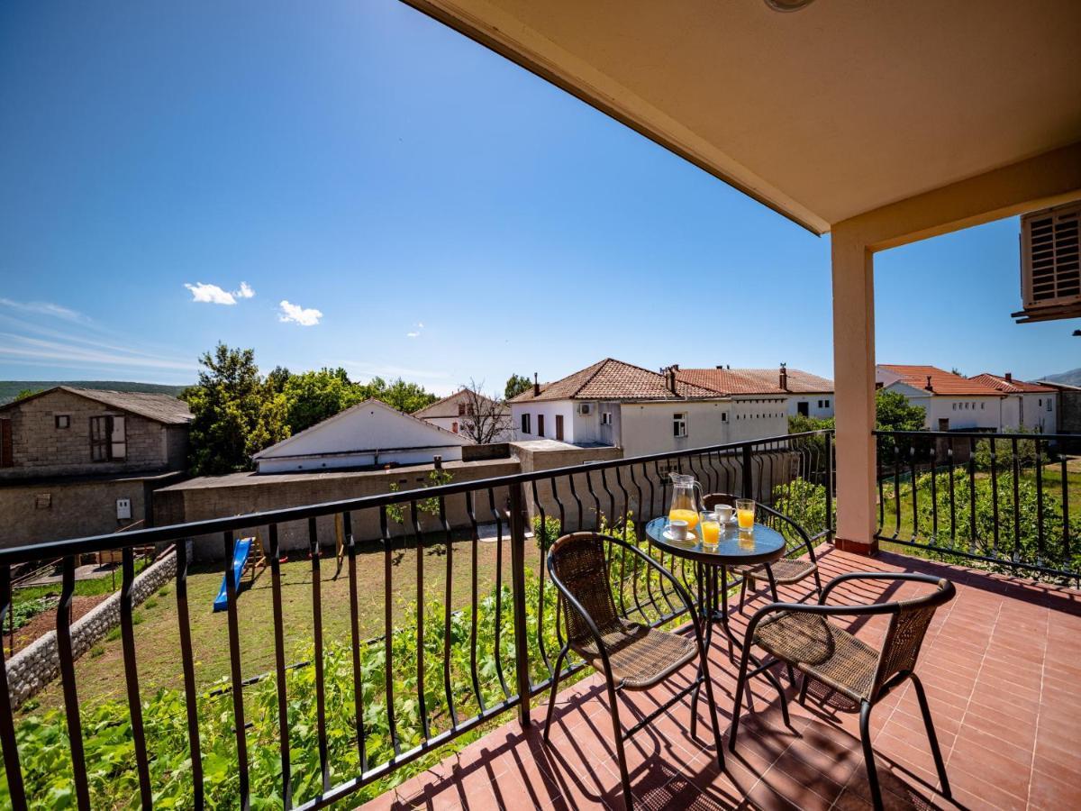 סלינה Apartments Zora מראה חיצוני תמונה