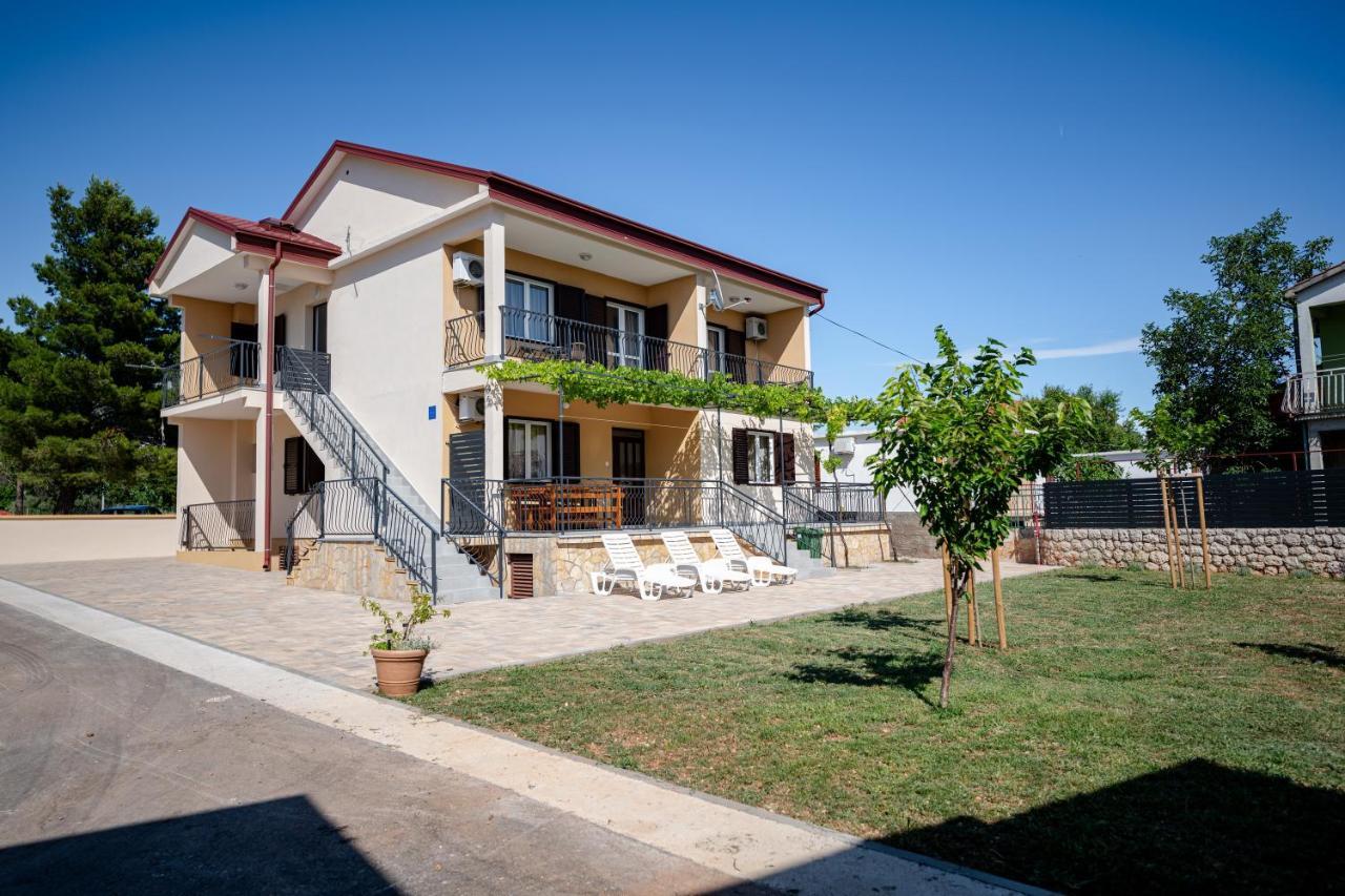סלינה Apartments Zora מראה חיצוני תמונה