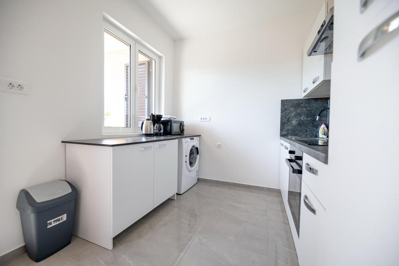 סלינה Apartments Zora מראה חיצוני תמונה