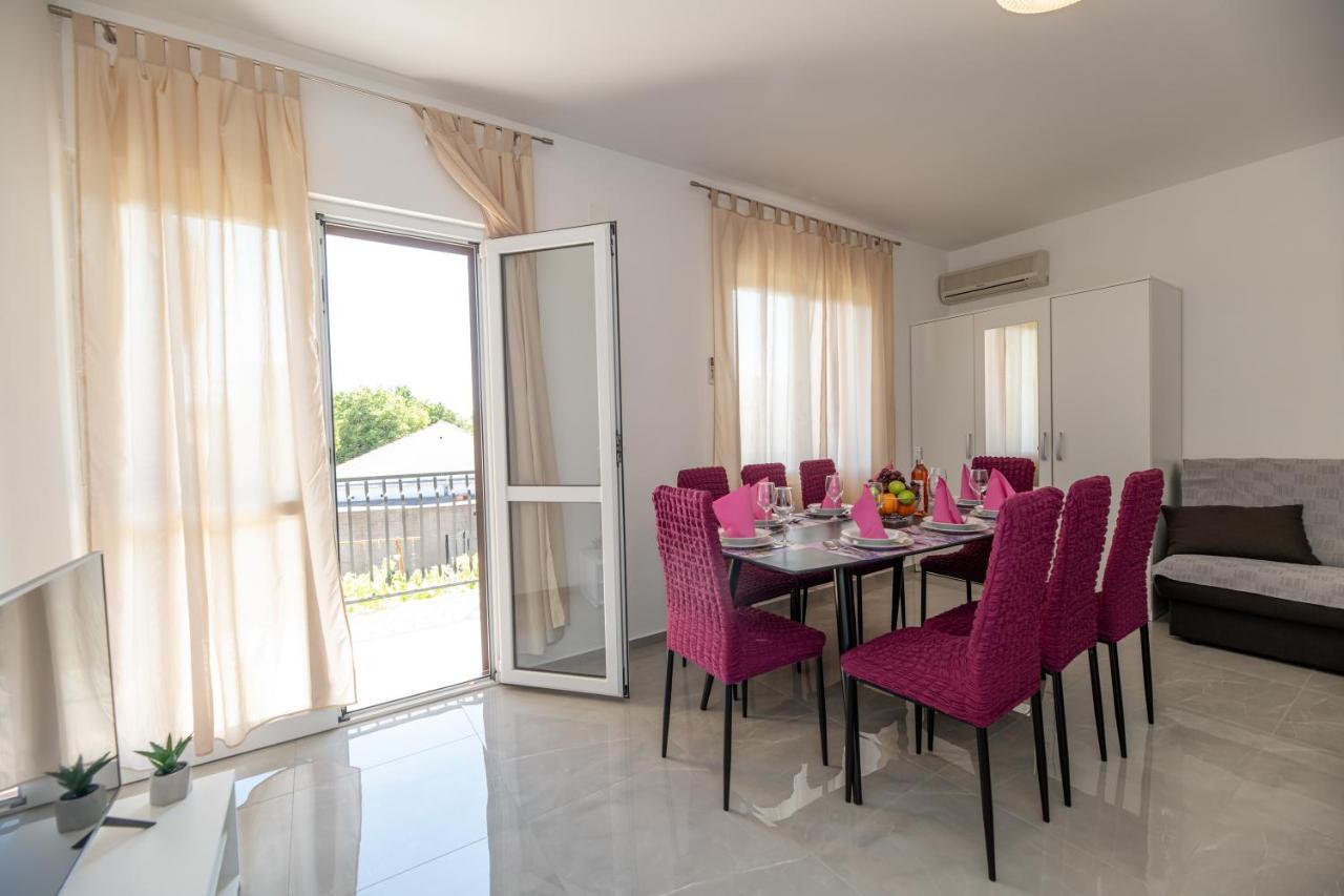 סלינה Apartments Zora מראה חיצוני תמונה